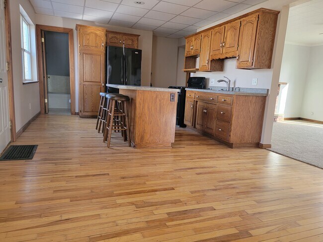 Lower kitchen - 2311 N New Franken Rd