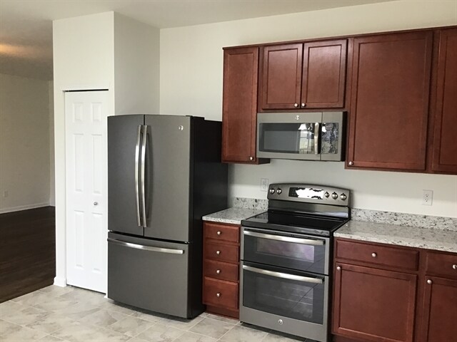 Building Photo - 635 Prospector Dr