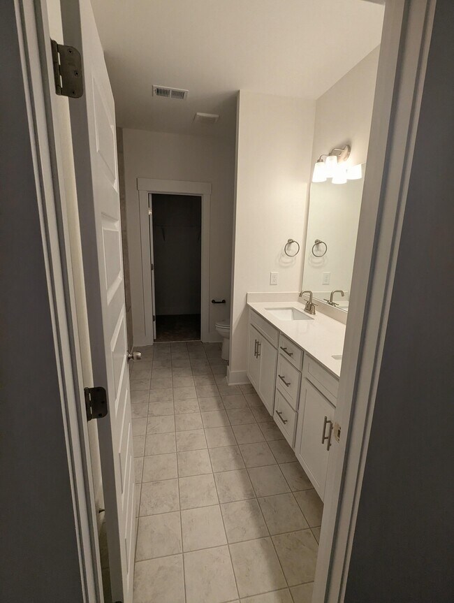 Foto del edificio - 600 Wetherbrooke Way