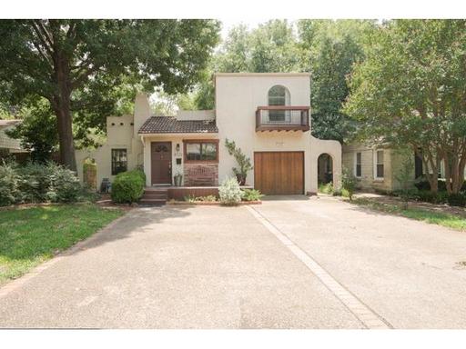 Building Photo - 4722 W Amherst Ave