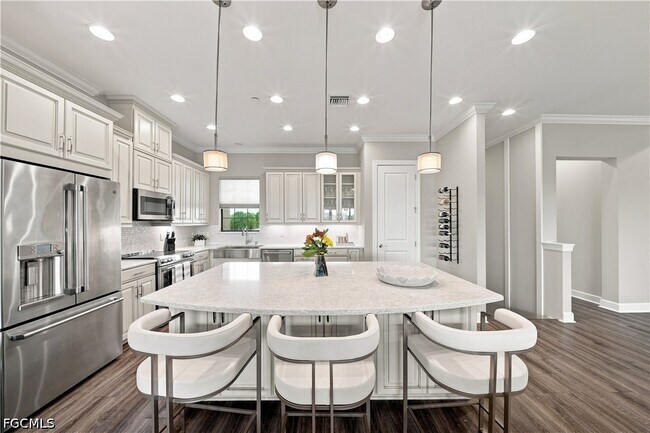Building Photo - 9672 Montelanico Loop