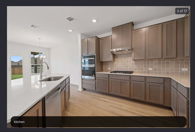 Foto del edificio - 4705 Teverola Dr