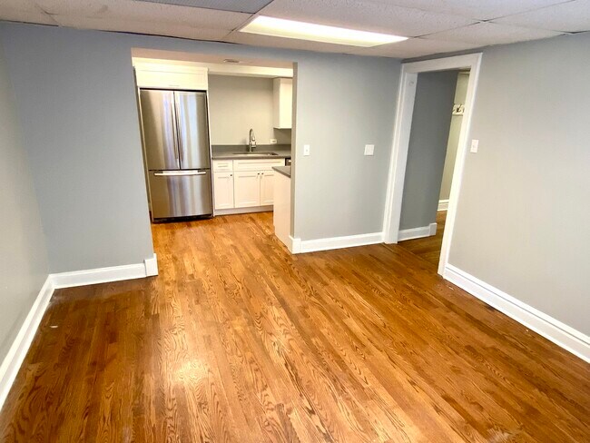 Foto del edificio - 309 W Harrison St