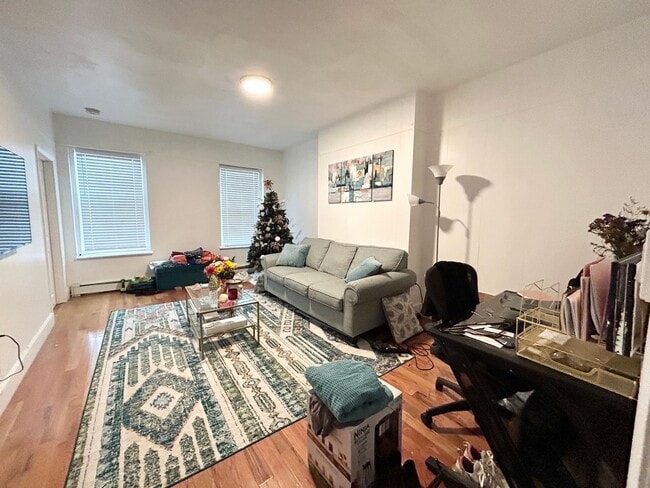 Building Photo - All Utilities Included, Eat-in Kitchen, Laundry on a Site