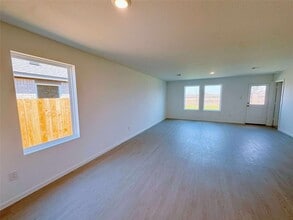 Building Photo - 2519 American Ruby Dr