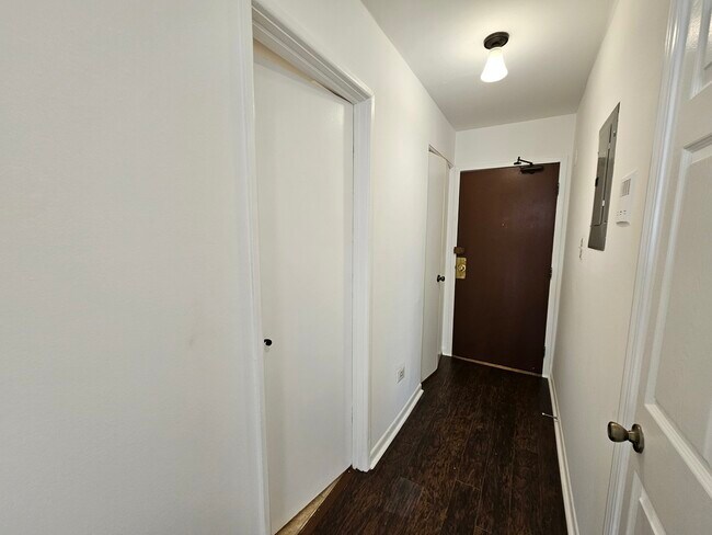 Foto del edificio - 2250 N Lincoln Ave