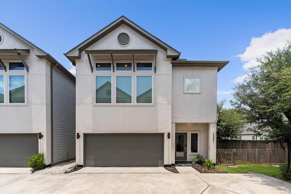 Foto principal - 2422 Cochran St