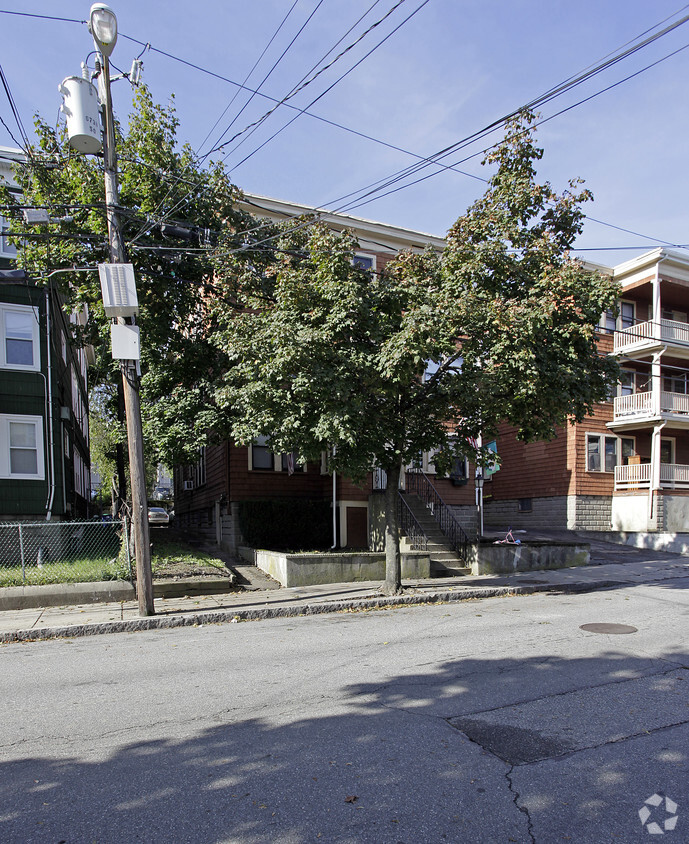 Building Photo - 60 Derby St