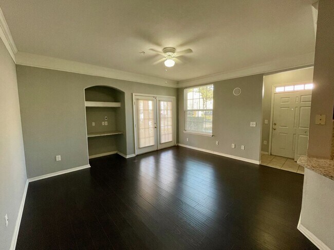 Foto del edificio - Hampton's West 1 Bed /1 Bath