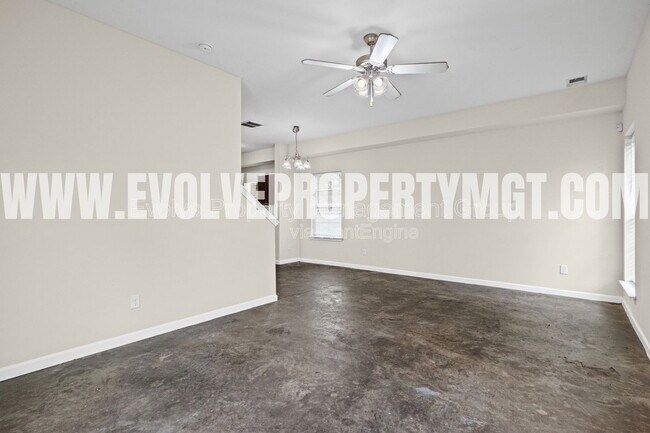 Foto del edificio - 3586 Brister St