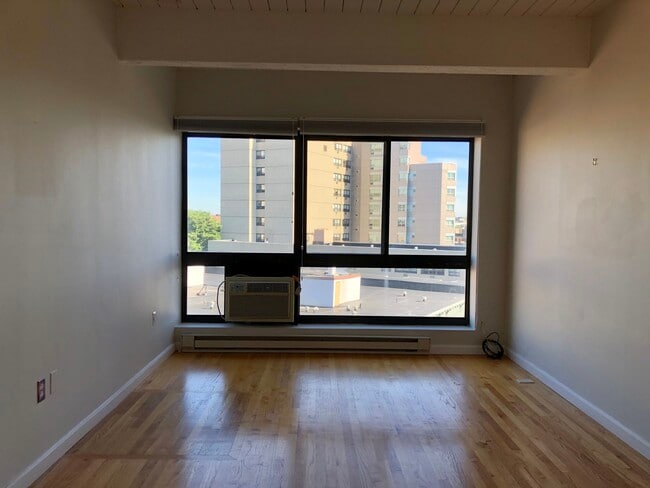 Photo - 12 Stoneholm St (Boston, MA) Apartment