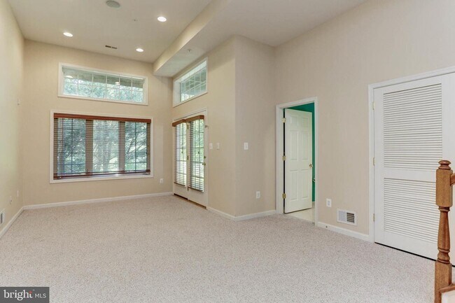 Foto del edificio - 4854 Lee Hollow Pl