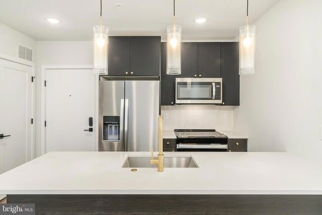 Photo - 1102 Germantown Ave Apartment