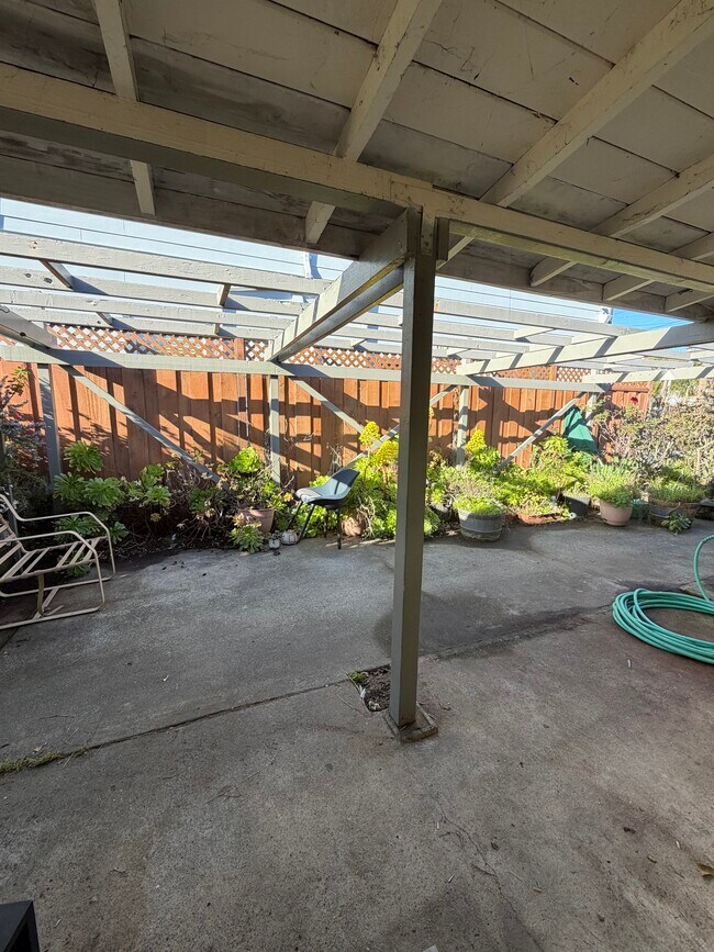 Foto del edificio - 165 East St