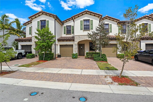 Building Photo - 1434 SW 54 Ave