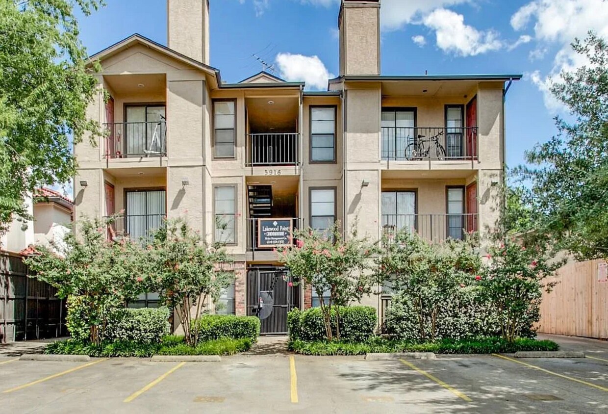 Photo - 5916 Gaston Ave (Dallas, TX)