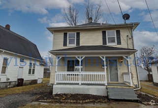 Building Photo - 547 Haller St
