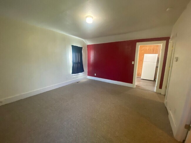 Foto del edificio - 2 BED | 1 BATH | SINGLE-LEVEL HOME | NORTH