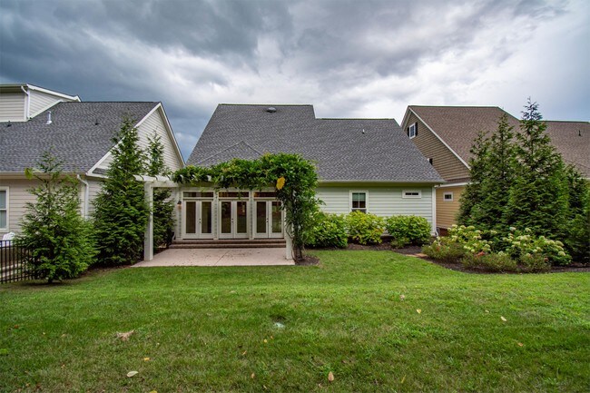 Foto del edificio - 215 Ivy Gate Ln