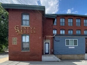Building Photo - 1117 Douglas Ave