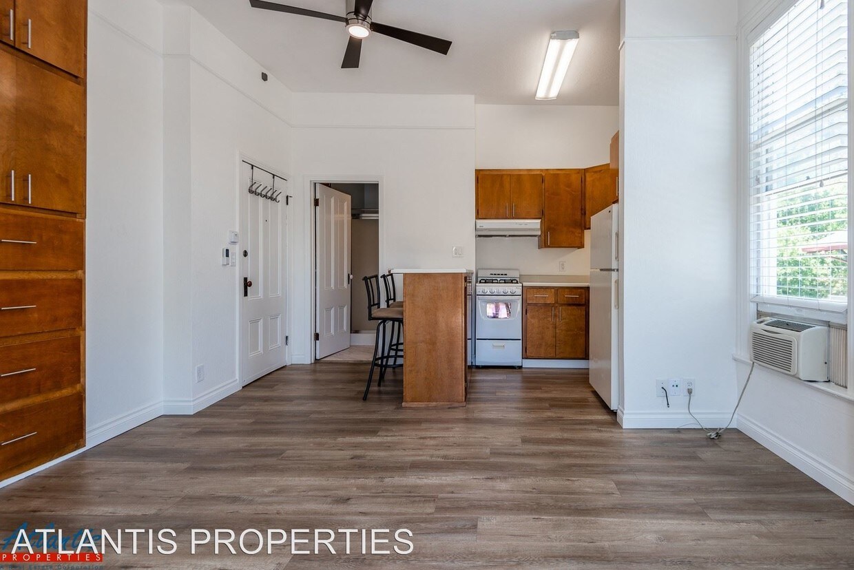 Foto principal - 232 S 10th St