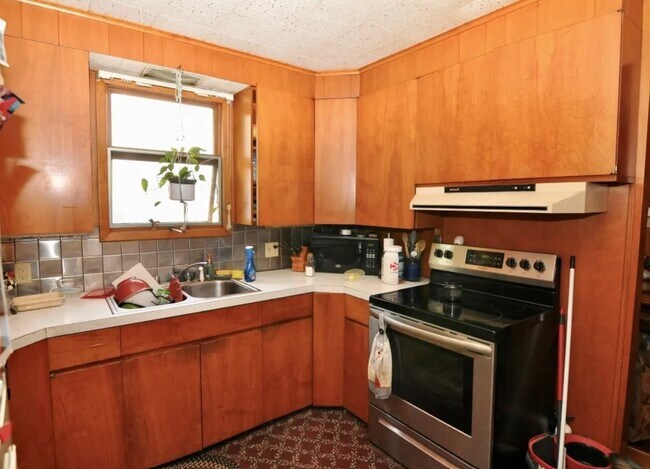 Foto del edificio - 109 Beethoven St