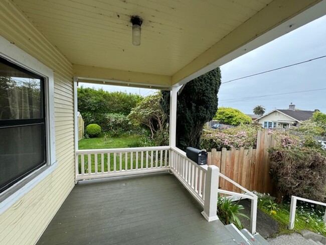 Foto del edificio - 4/2 Spacious house and yard, near services