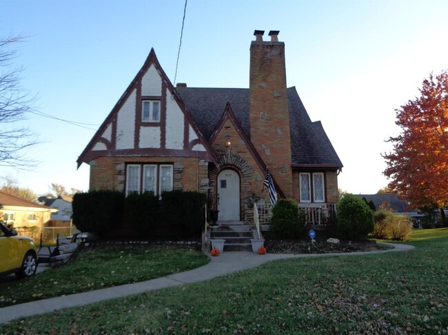 Building Photo - 5517 Clearview Ave