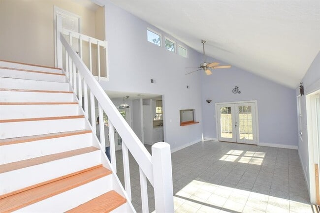 Building Photo - 603 Cactus Dr