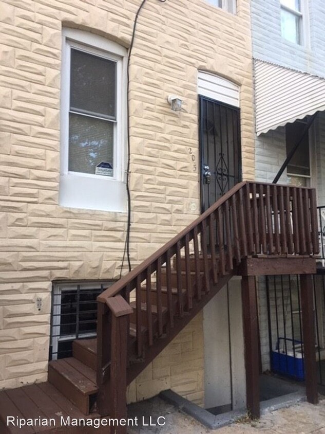 Primary Photo - 3 br, 2 bath House - 205 S Calhoun Street