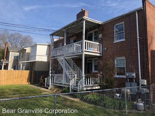 Building Photo - 3415 Stuart Ave