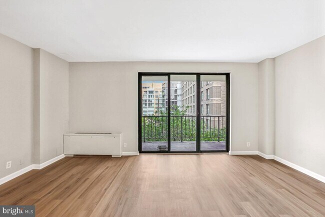 Foto del edificio - 2201 L St NW