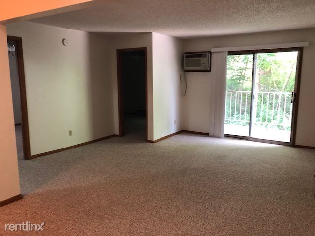 Building Photo - 2 br, 1 bath  - 1006 Oakcrest St Apt 101