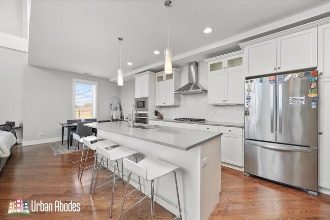 Foto del edificio - 1607 W Irving Park Rd
