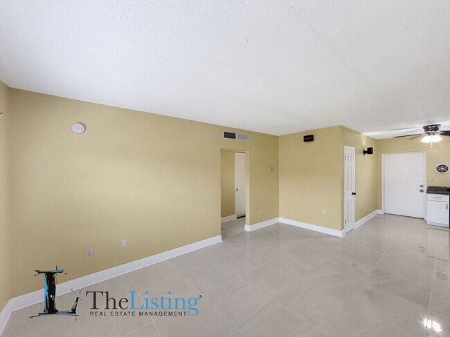 Foto del edificio - 5505 Hernandes Dr