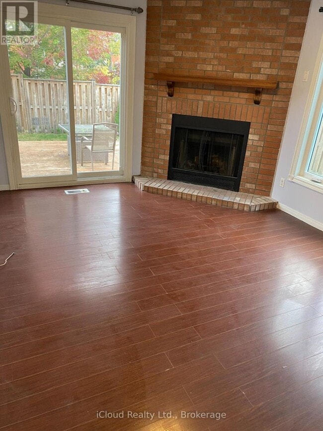 Photo du bâtiment - 6419 Longspur Rd