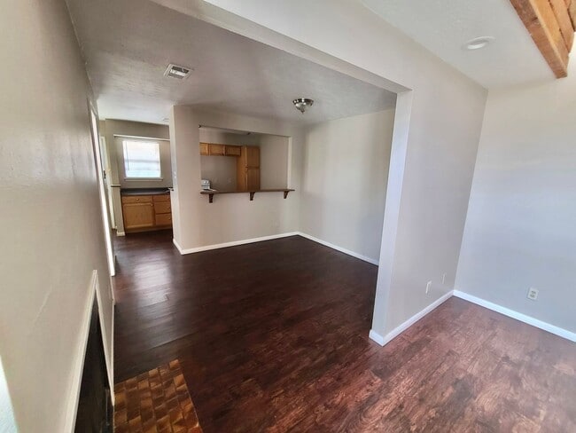 Building Photo - COMING SOON... 3-Bedroom 2-Bathroom Townhome in Capital Heights!