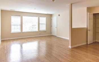Building Photo - 9228 Blue Grass Rd