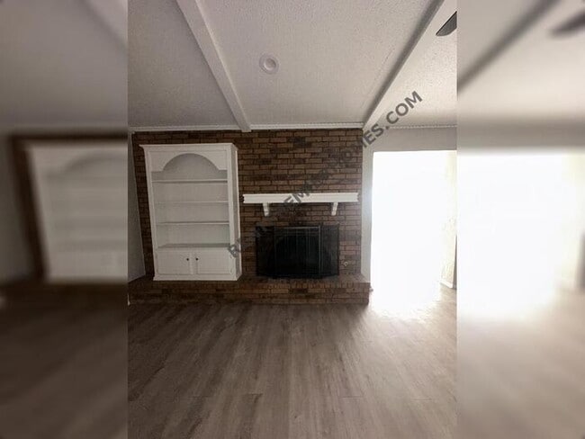 Building Photo - 2632 SW 90th Pl