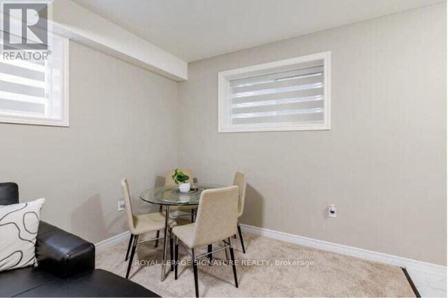 Photo du bâtiment - 54 Spachman St