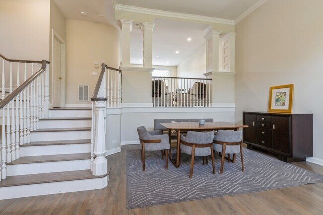 Building Photo - 2016 Valor Ct