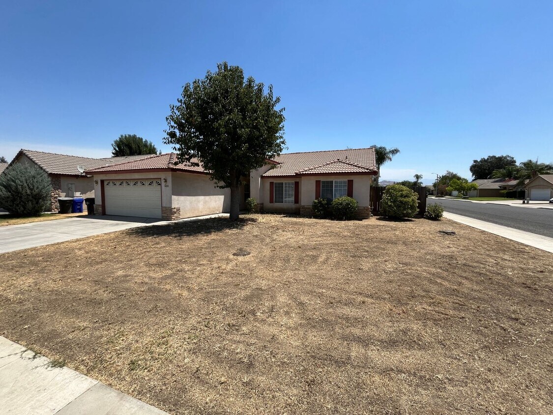 1400 N Salisbury St, Porterville, CA 93257 House Rental in Porterville, CA