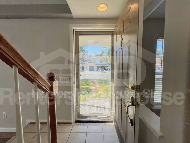 Foto del edificio - 6360 Scottsfield Dr