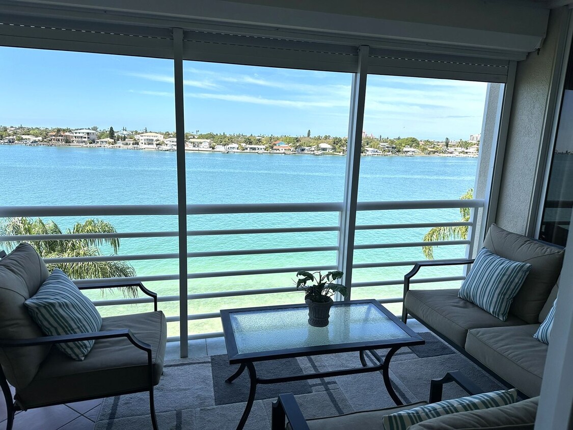 Foto principal - WATERFRONT 2/2 BAHIA DEL MAR RENTAL SEVEN ...