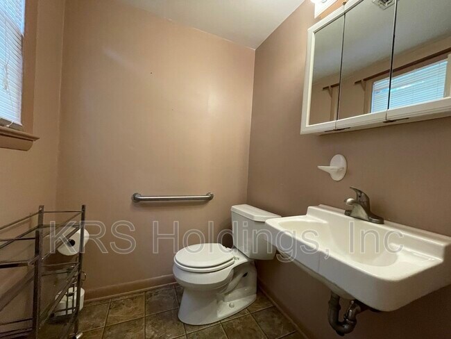Foto del edificio - 157 Sheppard Dr