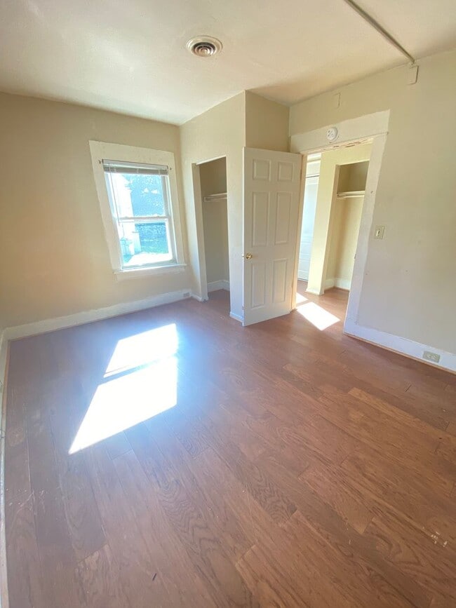 Building Photo - 720 18th St NW