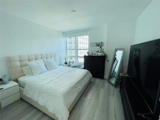 Foto del edificio - 950 Brickell Bay Dr