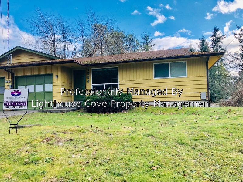 7904 37th St W, University Place, WA 98466 Apartment for Rent in