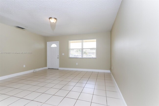 Foto del edificio - 9341 NW 24th Pl