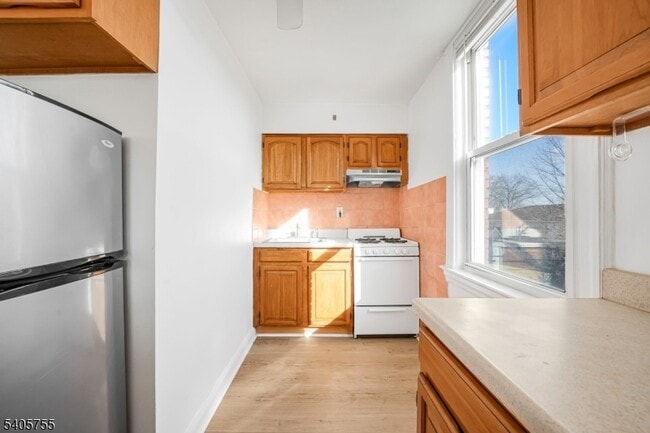 Foto del edificio - 213 Park Ave